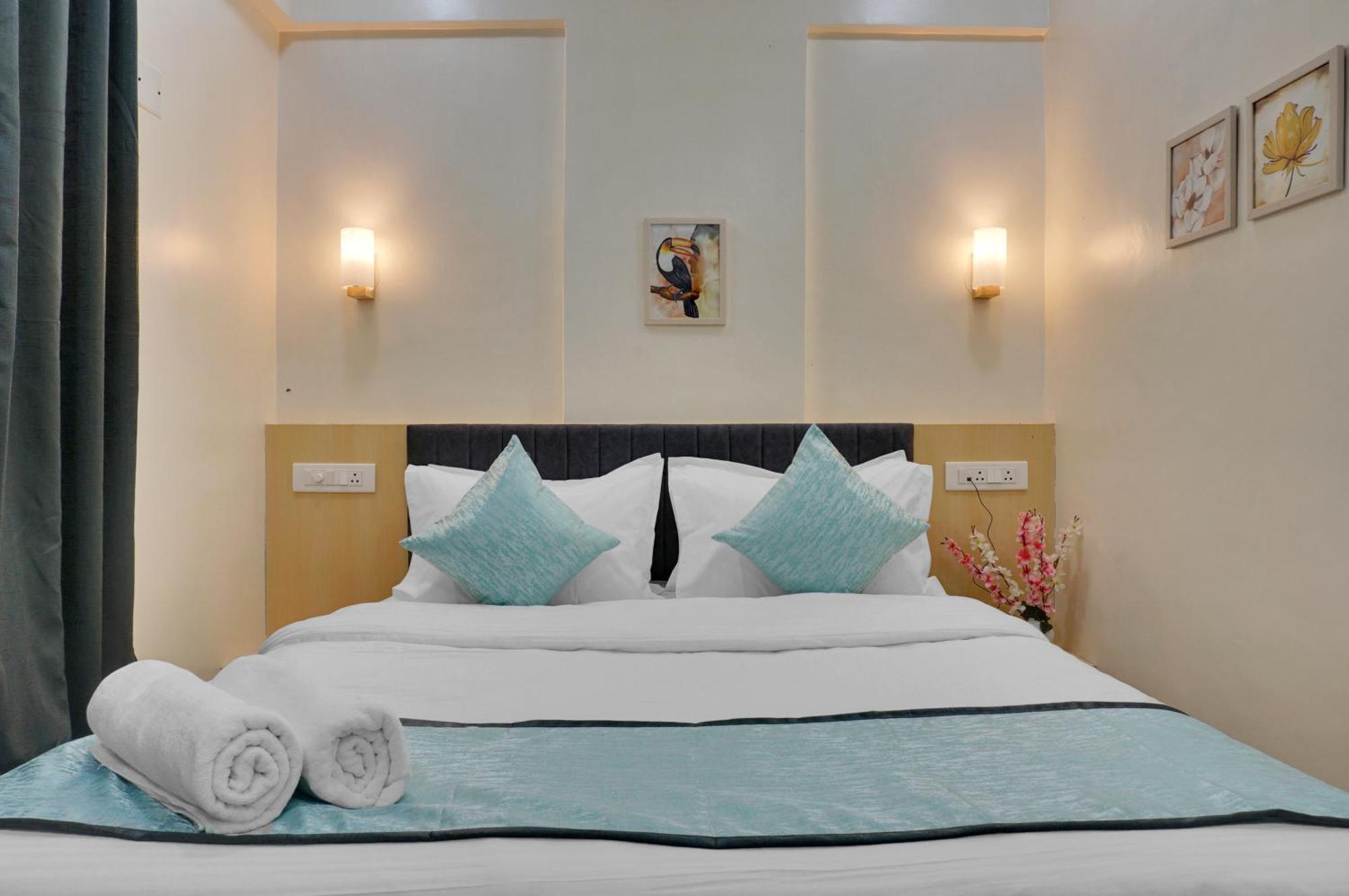 Urban Hometel Pune Extérieur photo
