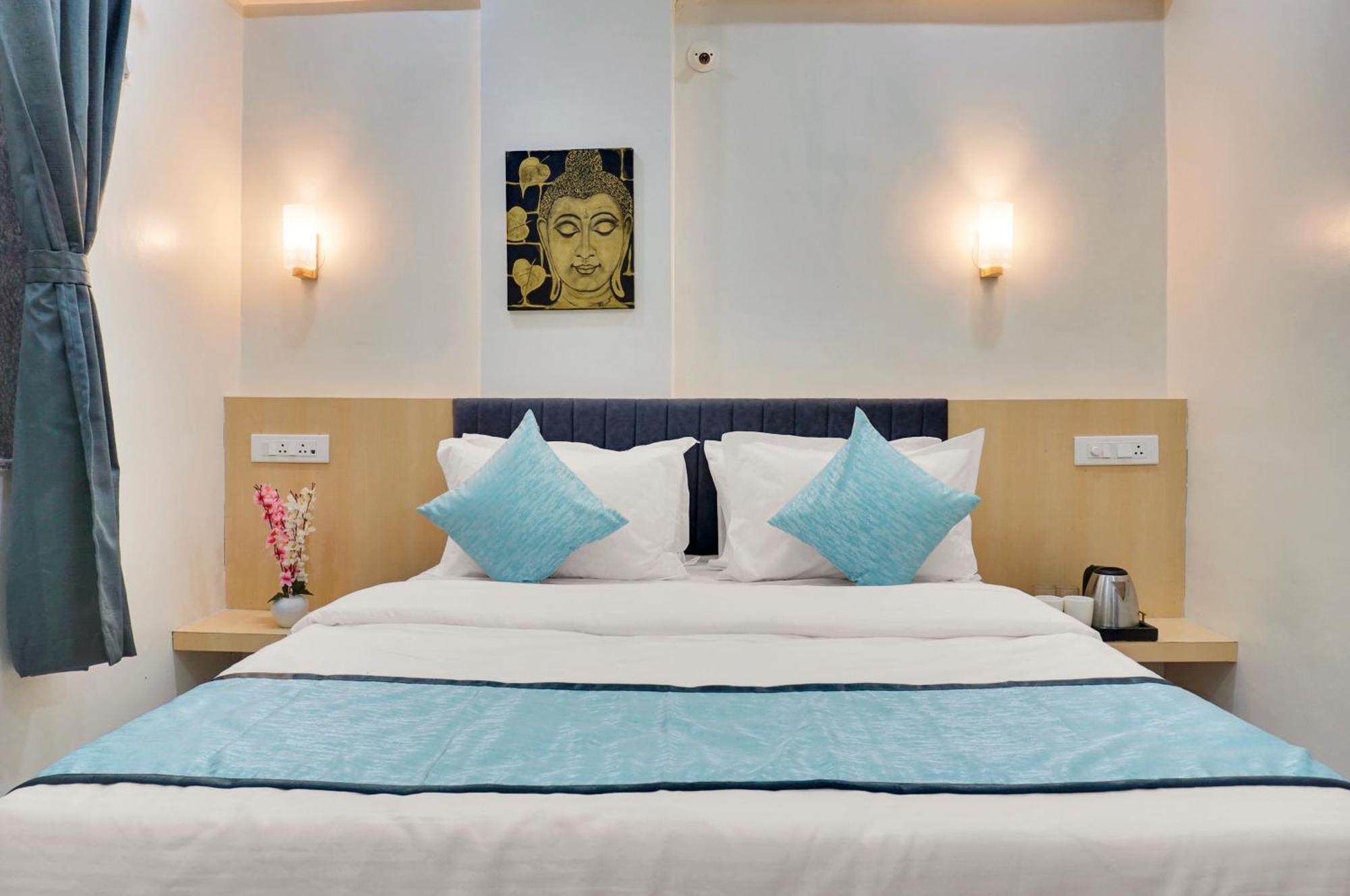 Urban Hometel Pune Extérieur photo